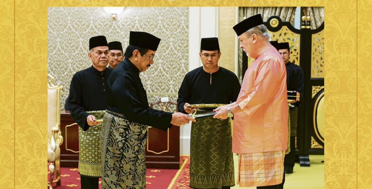 总会长吴添泉伉俪祝贺敦慕沙阿曼受委第11任沙巴州元首